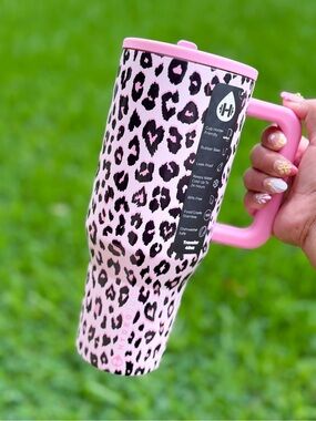 VS PINK x HydroJug 40oz Traveler Water Bottle Pink Leopard IN HAND